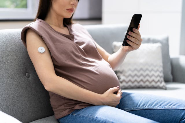 CGM Can Help Pregnant Patients With T1D Improve TIR, Outcomes